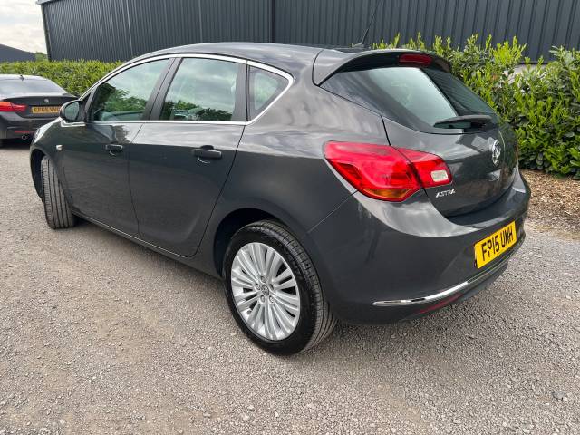 2015 Vauxhall Astra 1.6i 16V Excite 5dr